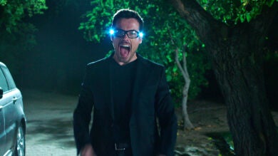 Ximo le salva la vida a Josemari haciéndolo volar todo por los aires