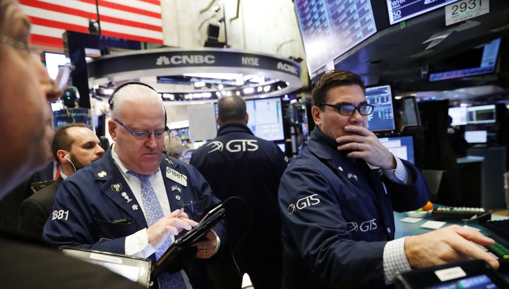 Temor en los mercados tras la fuerte caída del Dow Jones