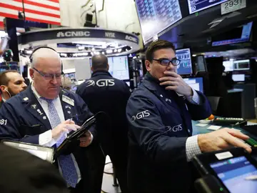 Temor en los mercados tras la fuerte caída del Dow Jones Temor en los mercados tras la fuerte caída del Dow Jones