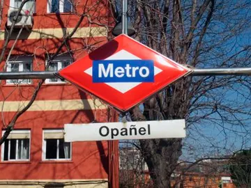 Parada de metro de Opañel, Madrid Parada de metro de Opañel, Madrid
