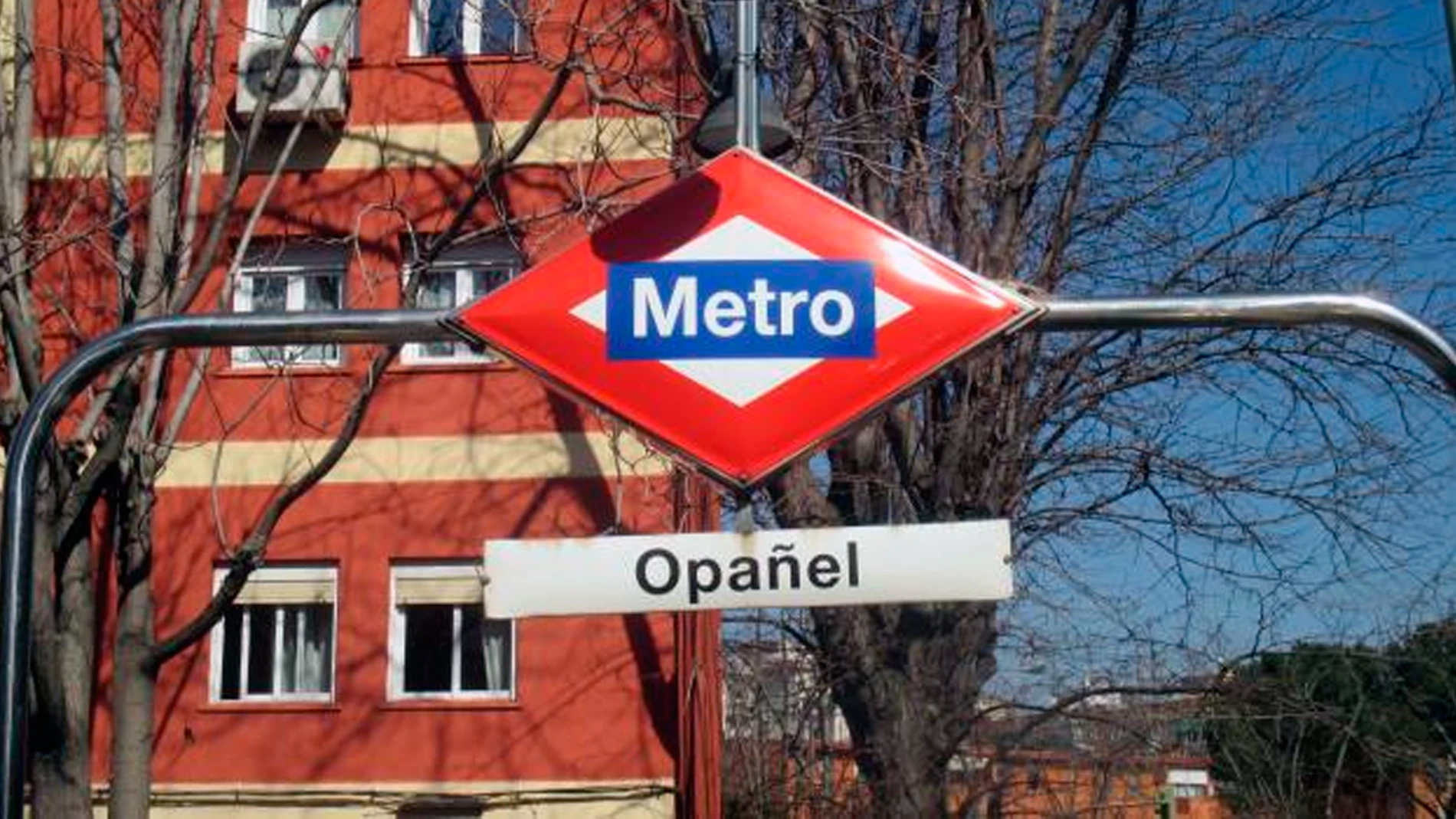 Parada de metro de Opañel, Madrid Parada de metro de Opañel, Madrid