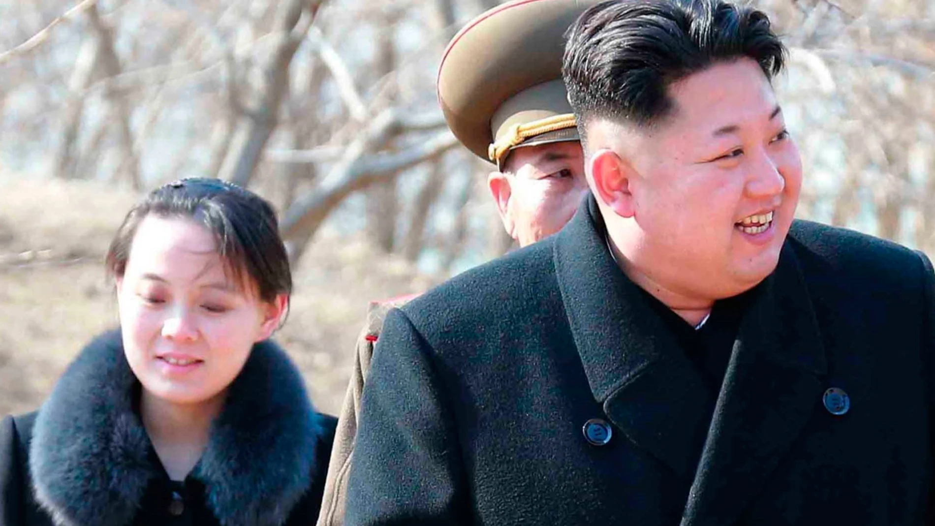 Kim Jong-un con su hermana pequeña Kim Yo-jong Kim Jong-un con su hermana pequeña Kim Yo-jong