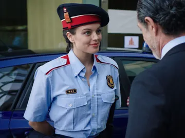 Adriana Torrebejano es Berta Capdevila Adriana Torrebejano es Berta Capdevila