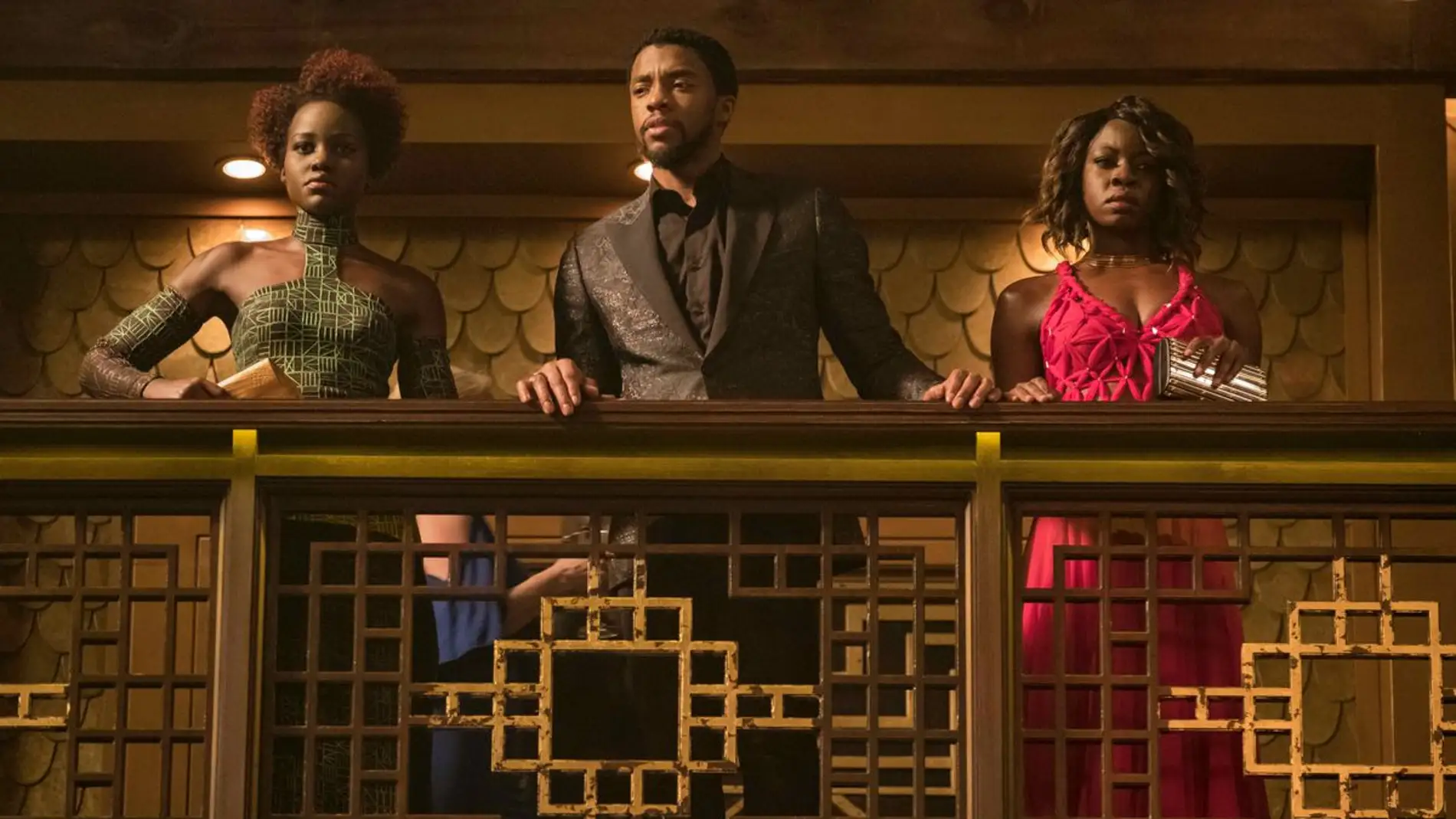 Lupita Nyong'o, Chadwick Boseman y Danai Gurira en 'Black Panther'