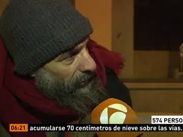 Una persona 'sin techo' que duerme en la calle en Madrid Una persona 'sin techo' que duerme en la calle en Madrid