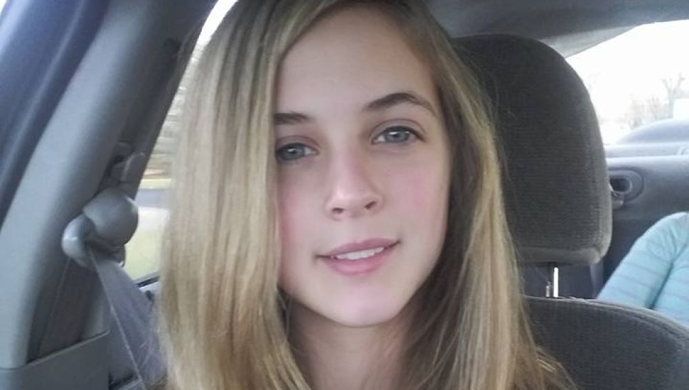Kelsey antes de que su padre la obligara a cortarse el pelo