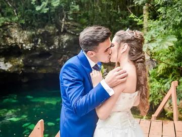 “Álvaro tiene una lengua muy juguetona” “Álvaro tiene una lengua muy juguetona”