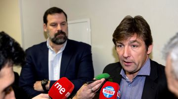 El vicepresidente y el presidente de la ABP, al finalizar la reunión