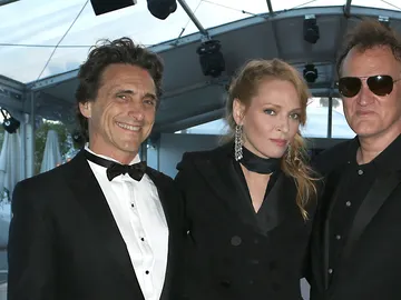 Bender, Thurman y Tarantino en una premiere Bender, Thurman y Tarantino en una premiere