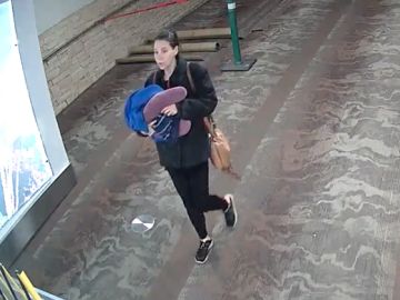 La mujer que presuntamente abandonó a su bebé en el aeropuerto La mujer que presuntamente abandonó a su bebé en el aeropuerto