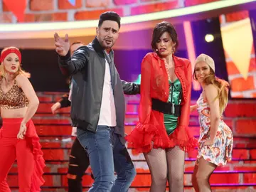 David Amor y Adriana Abenia se dejan la piel al ritmo de ‘Échame la culpa’ como Luis Fonsi y Demi Lovato David Amor y Adriana Abenia se dejan la piel al ritmo de ‘Échame la culpa’ como Luis Fonsi y Demi Lovato