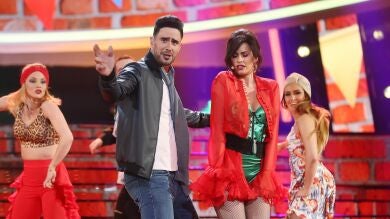 David Amor y Adriana Abenia se dejan la piel al ritmo de 'Échame la culpa' como Luis Fonsi y Demi Lovato