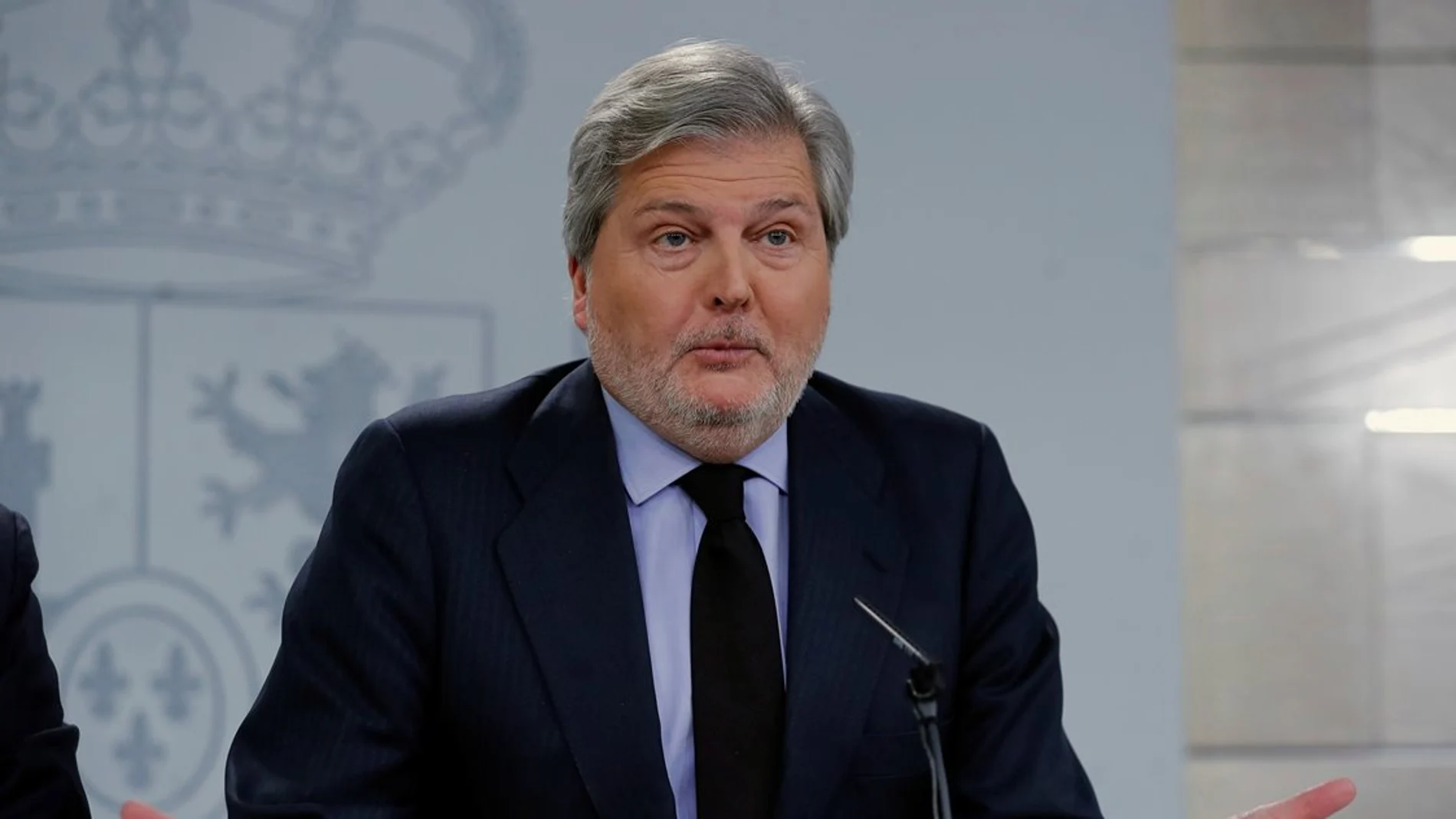 Íñigo Méndez de Vigo en rueda de prensa Íñigo Méndez de Vigo en rueda de prensa