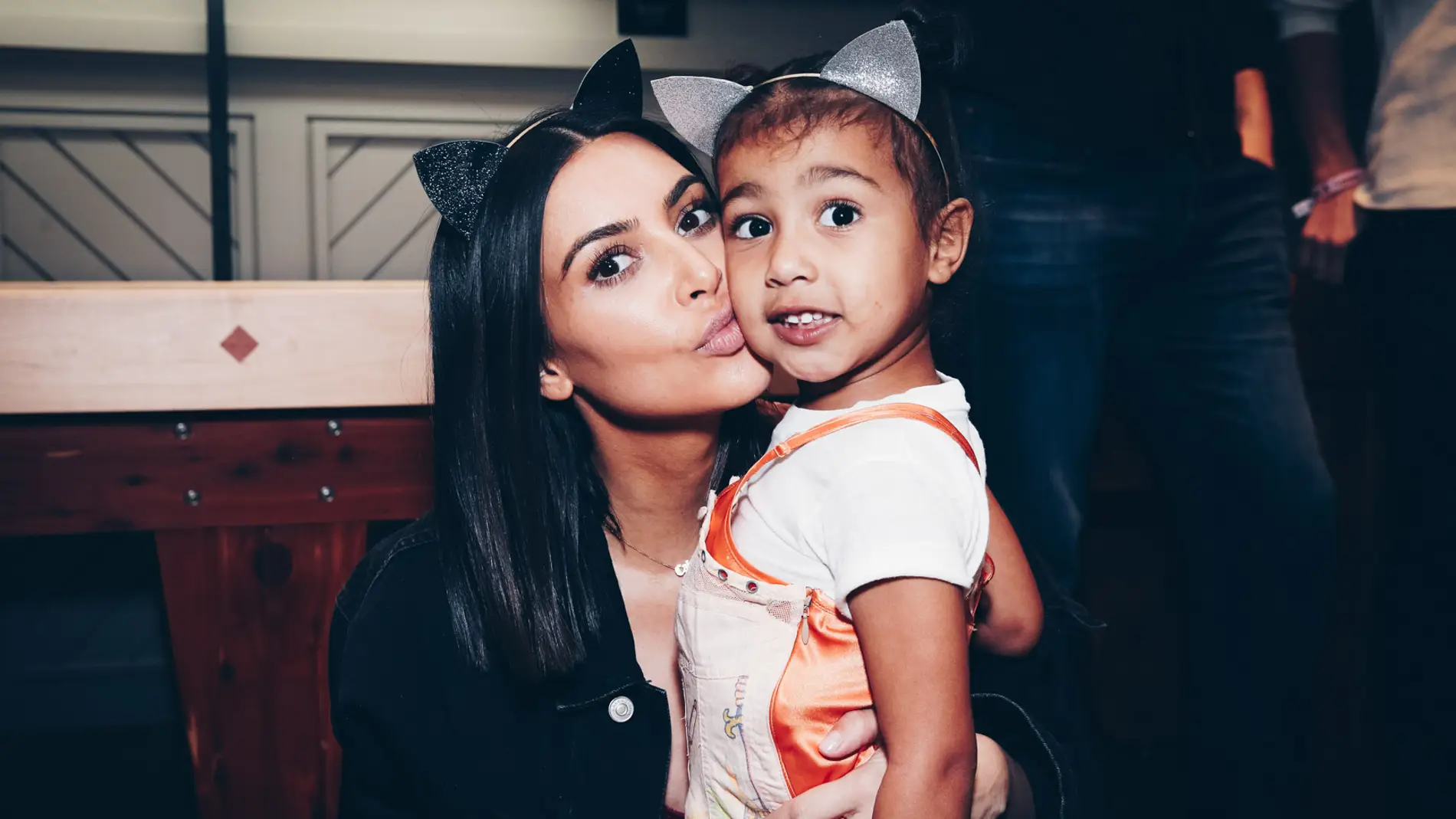 Kim kardashian con su hija North West