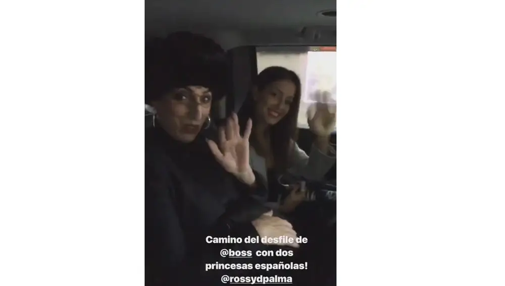 Rossy de Palma e Hiba Abouk en el taxi