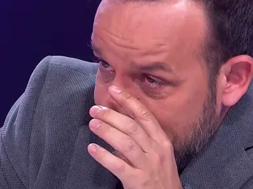 Àngel Llàcer, en un mar de lágrimas con la actuación de Pepa Aniorte como Luz Casal Àngel Llàcer, en un mar de lágrimas con la actuación de Pepa Aniorte como Luz Casal