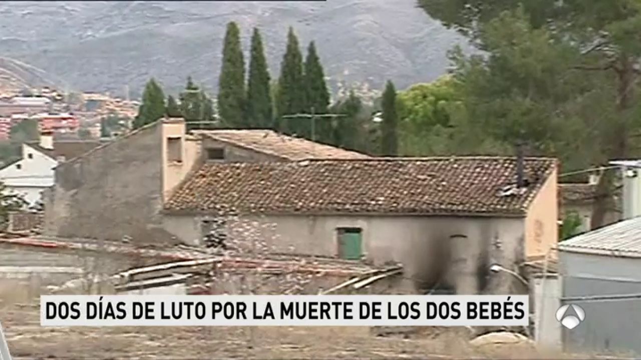 Una chimenea abierta podría ser el origen del fuego en el que murieron