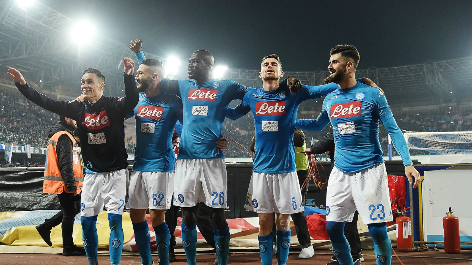 El Nápoles celebra una victoria El Nápoles celebra una victoria