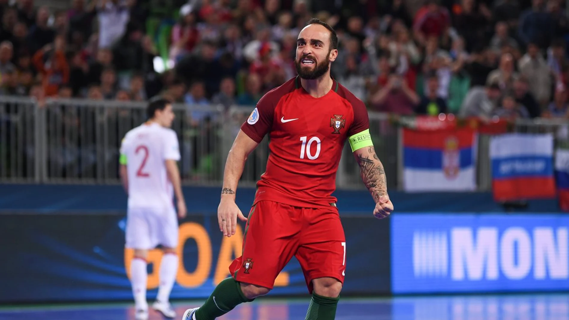 Ricardinho celebra el 1-0 ante España Ricardinho celebra el 1-0 ante España