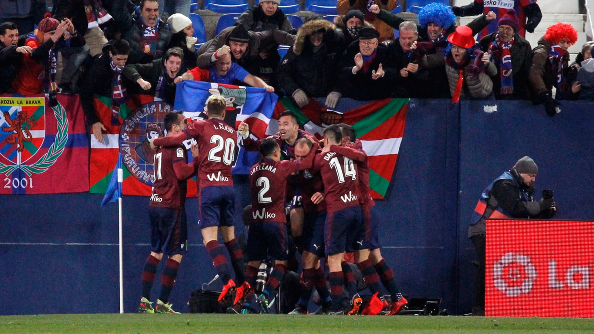 El Eibar celebra el gol de Iván Ramis El Eibar celebra el gol de Iván Ramis
