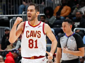 Calderón celebra una canasta ante los Hawks Calderón celebra una canasta ante los Hawks
