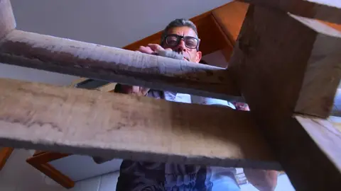 Julián pinta un palé en 'Casados a primera vista' Julián pinta un palé en 'Casados a primera vista'