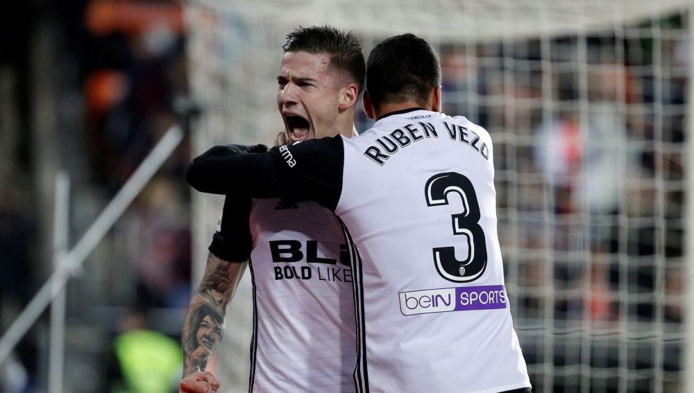 Santi Mina celebra su gol contra el Levante