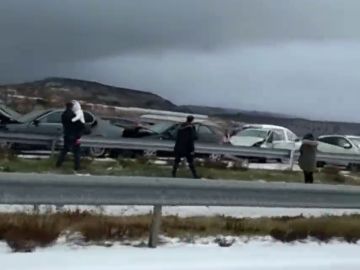 Al menos 15 heridos por un accidente múltiple, de hasta treinta vehículos, por la granizada en la A-12 a la altura de Navarrete Al menos 15 heridos por un accidente múltiple, de hasta treinta vehículos, por la granizada en la A-12 a la altura de Navarrete