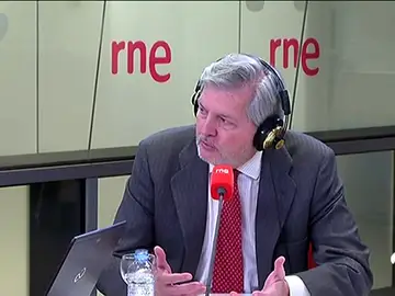 Méndez de Vigo dice que el Gobierno no tendrá ninguna contemplación con Puigdemont ni permitirá la presidencia simbólica Méndez de Vigo dice que el Gobierno no tendrá ninguna contemplación con Puigdemont ni permitirá la presidencia simbólica