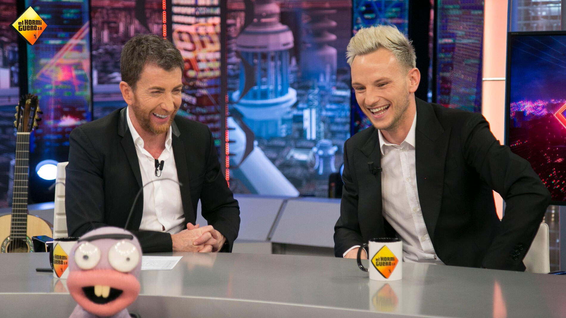 Ivan Rakitic se somete a las complicadas preguntas de Trancas y Barrancas