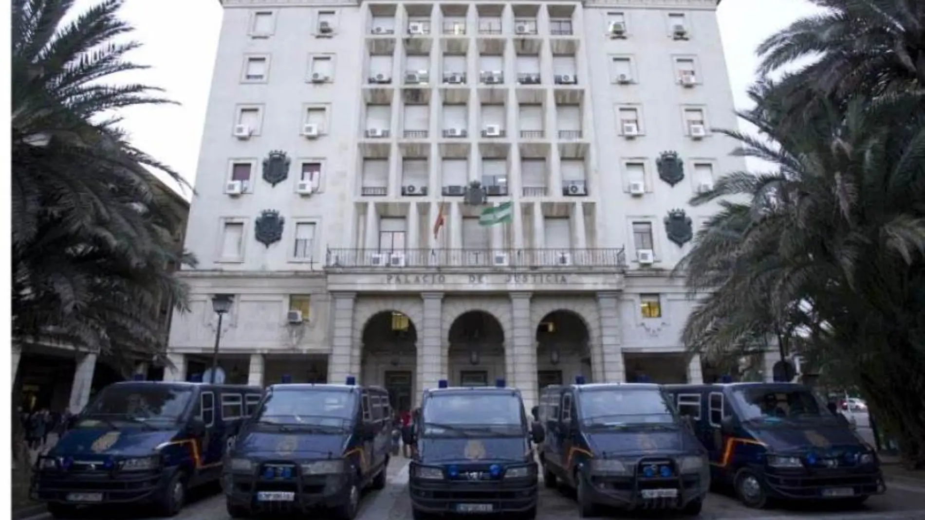 Edificio de la Audiencia de Sevilla Edificio de la Audiencia de Sevilla
