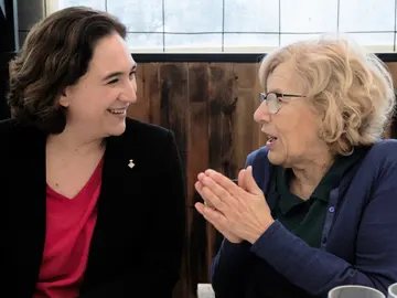 Ada Colau y Manuela Carmena Ada Colau y Manuela Carmena