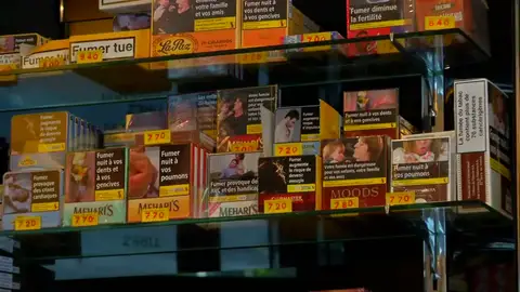 Francia sube el precio de los paquetes de tabaco a 10 euros Francia sube el precio de los paquetes de tabaco a 10 euros