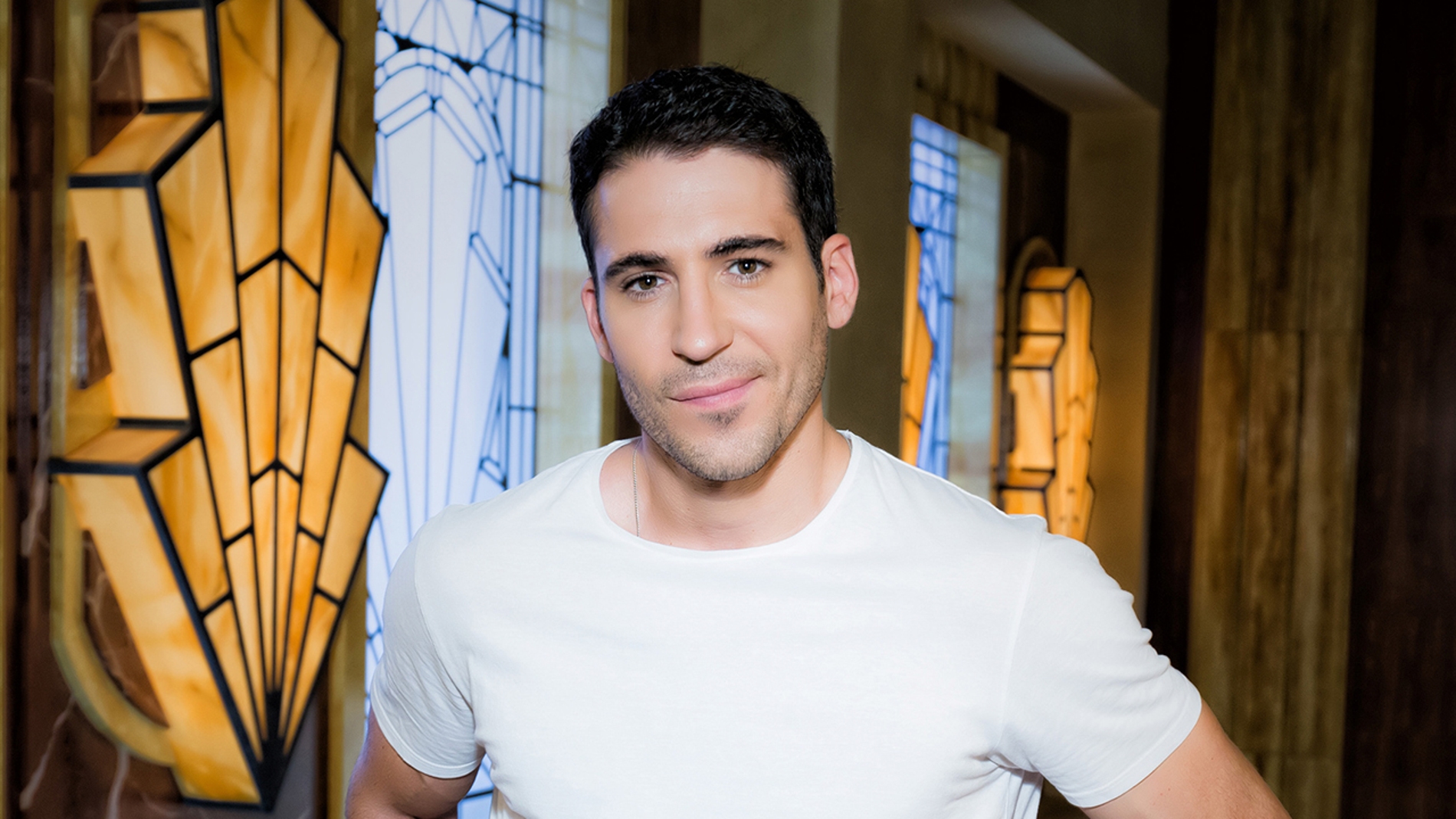 Miguel Ángel Silvestre - Cara - 2018