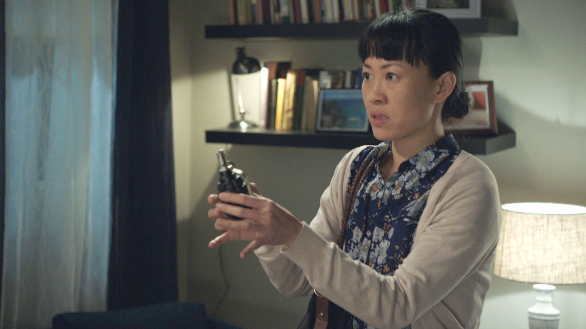 Elena espanta a Joy con&hellip; &iexcl;Una granada entre los calzoncillos!