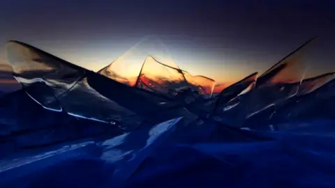 Un fotógrafo ruso aprovecha las bajas temperaturas para sacar la faceta más artística del hielo Un fotógrafo ruso aprovecha las bajas temperaturas para sacar la faceta más artística del hielo