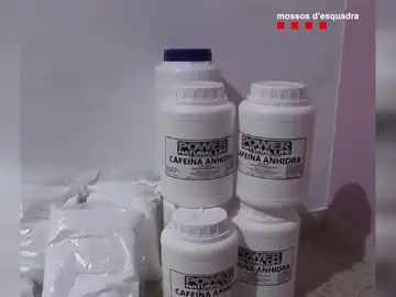 Desarticulada una banda que traficaba con cocaína y hachís en zonas de ocio de Sitges Desarticulada una banda que traficaba con cocaína y hachís en zonas de ocio de Sitges