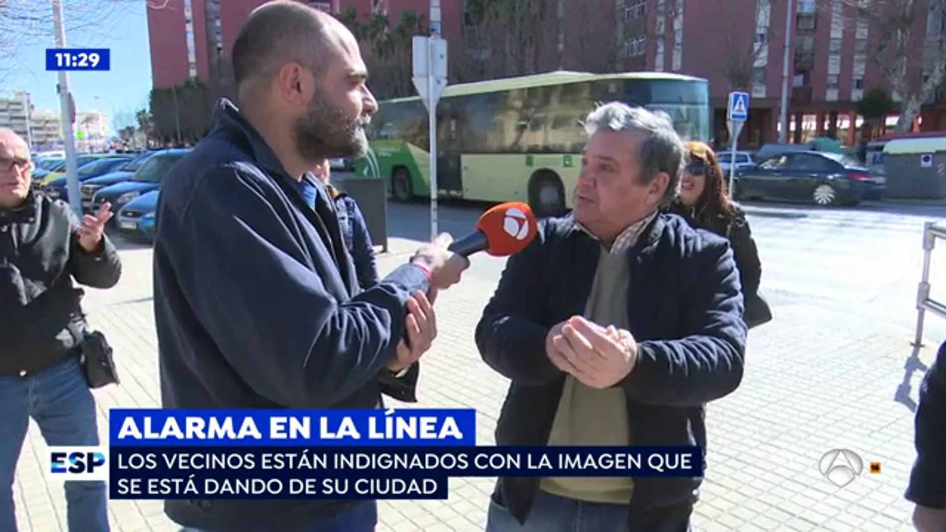  Los vecinos de La Línea de la Concepción están indignados con la imagen de la ciudad: "Es una realidad, pero no hay que generalizar"