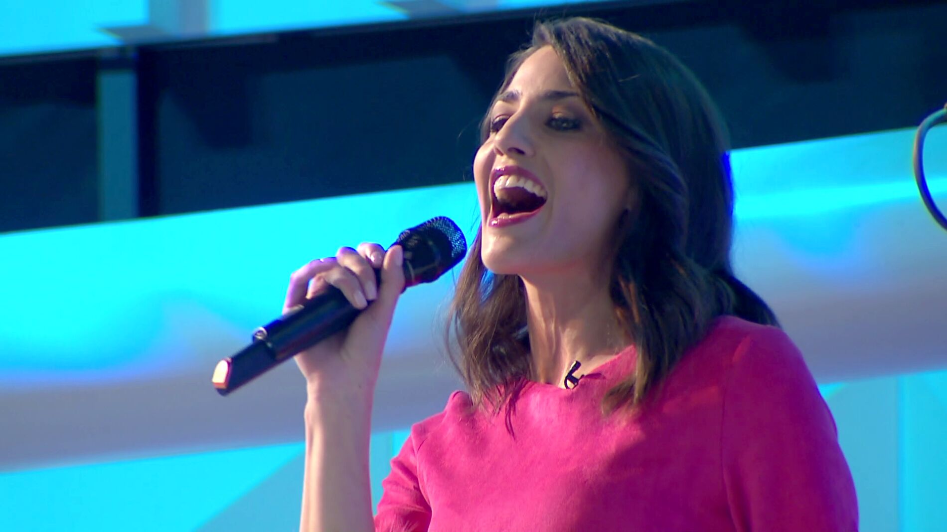 La rom&aacute;ntica canci&oacute;n de Laura y la banda que emocion&oacute; a los concursantes de 'La ruleta de la suerte'