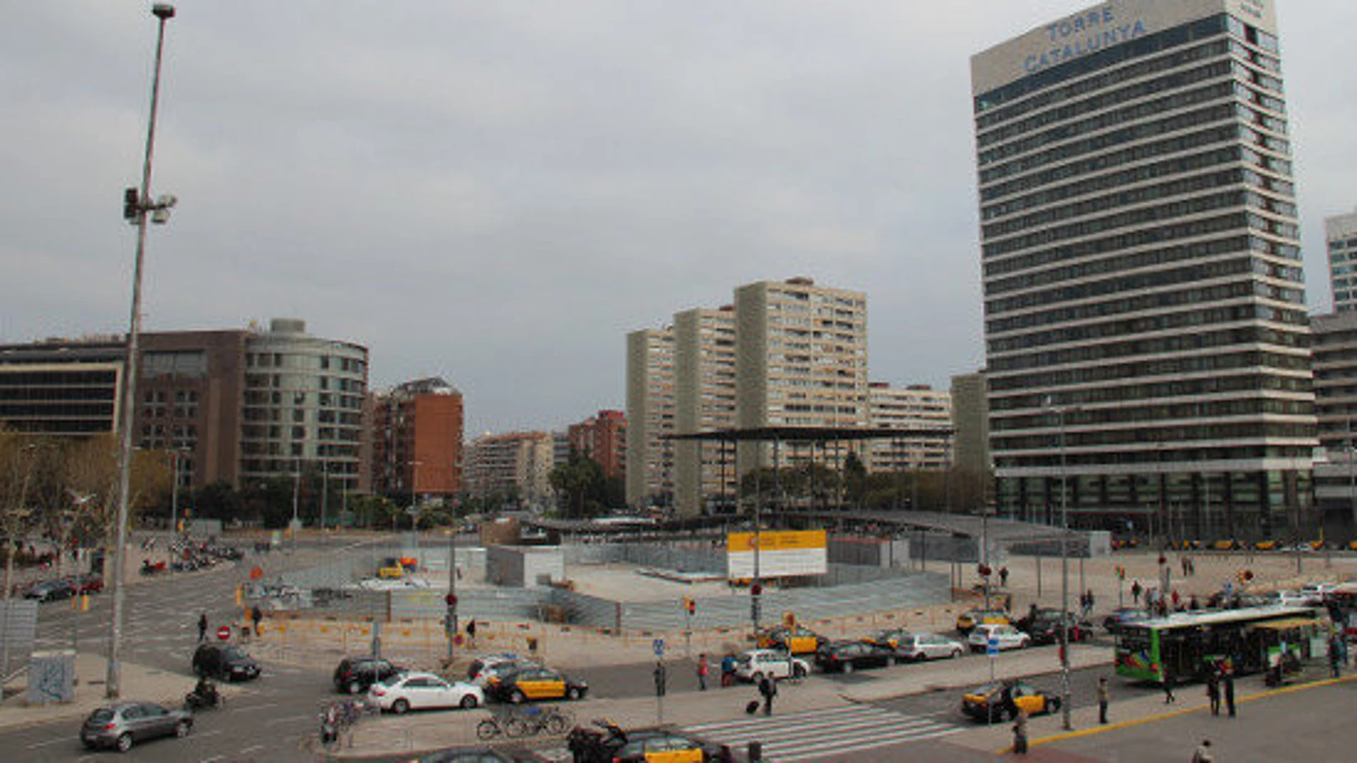 Plaza de los Països Catalanes Plaza de los Països Catalanes