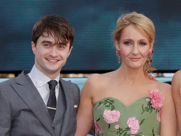 Daniel Radcliffe y J.K. Rowling Daniel Radcliffe y J.K. Rowling