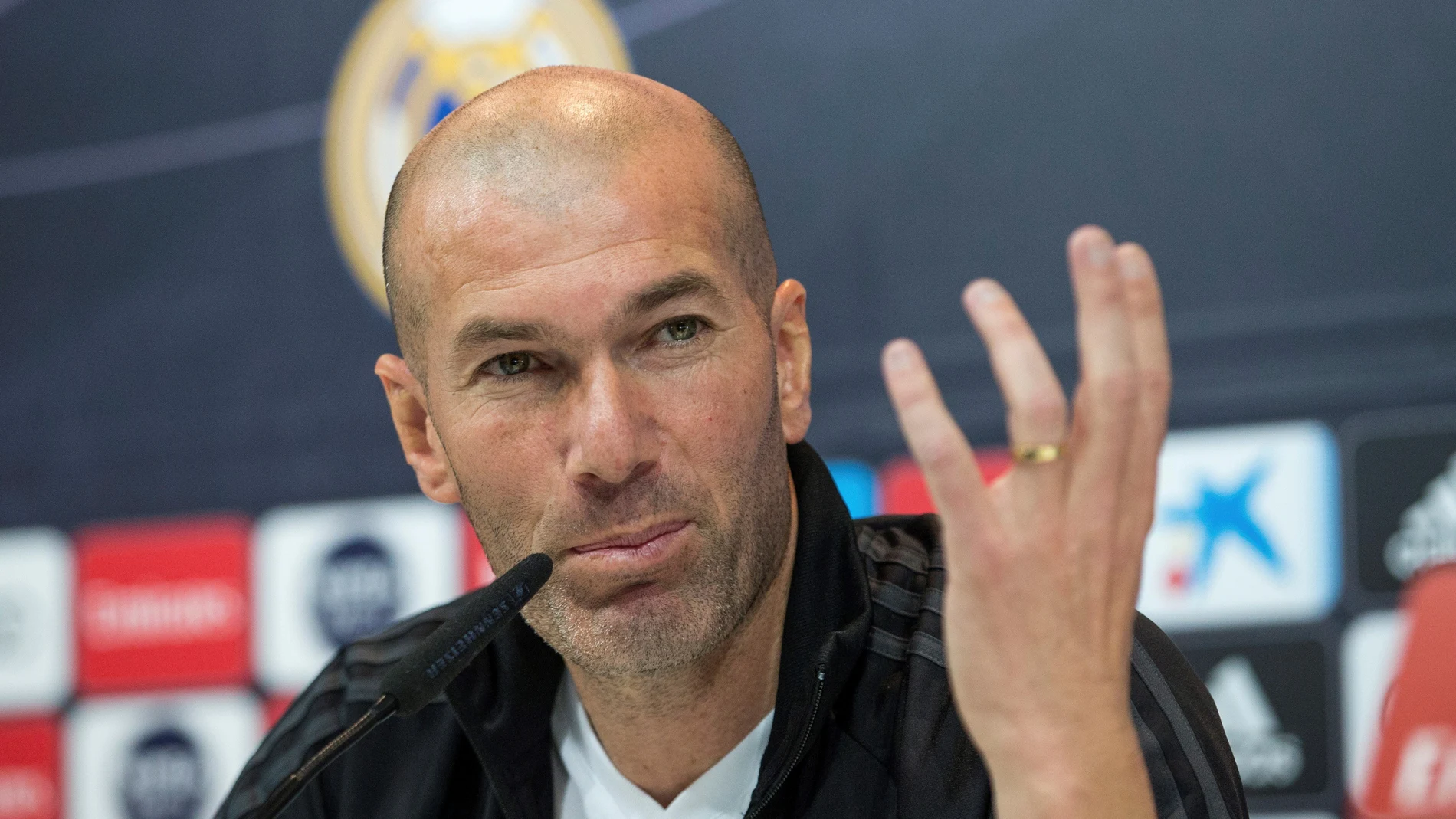 Zidane, en sala de prensa Zidane, en sala de prensa