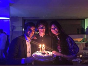 Raúl González y Mamen Sanz junto a su hijo Jorge Raúl González y Mamen Sanz junto a su hijo Jorge