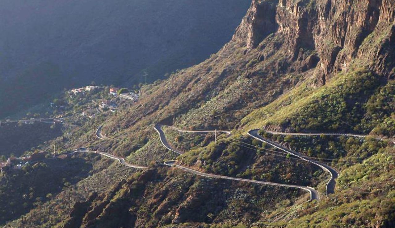 Carretera de acceso a la Masca