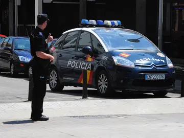 Coche de la Policía Nacional Coche de la Policía Nacional