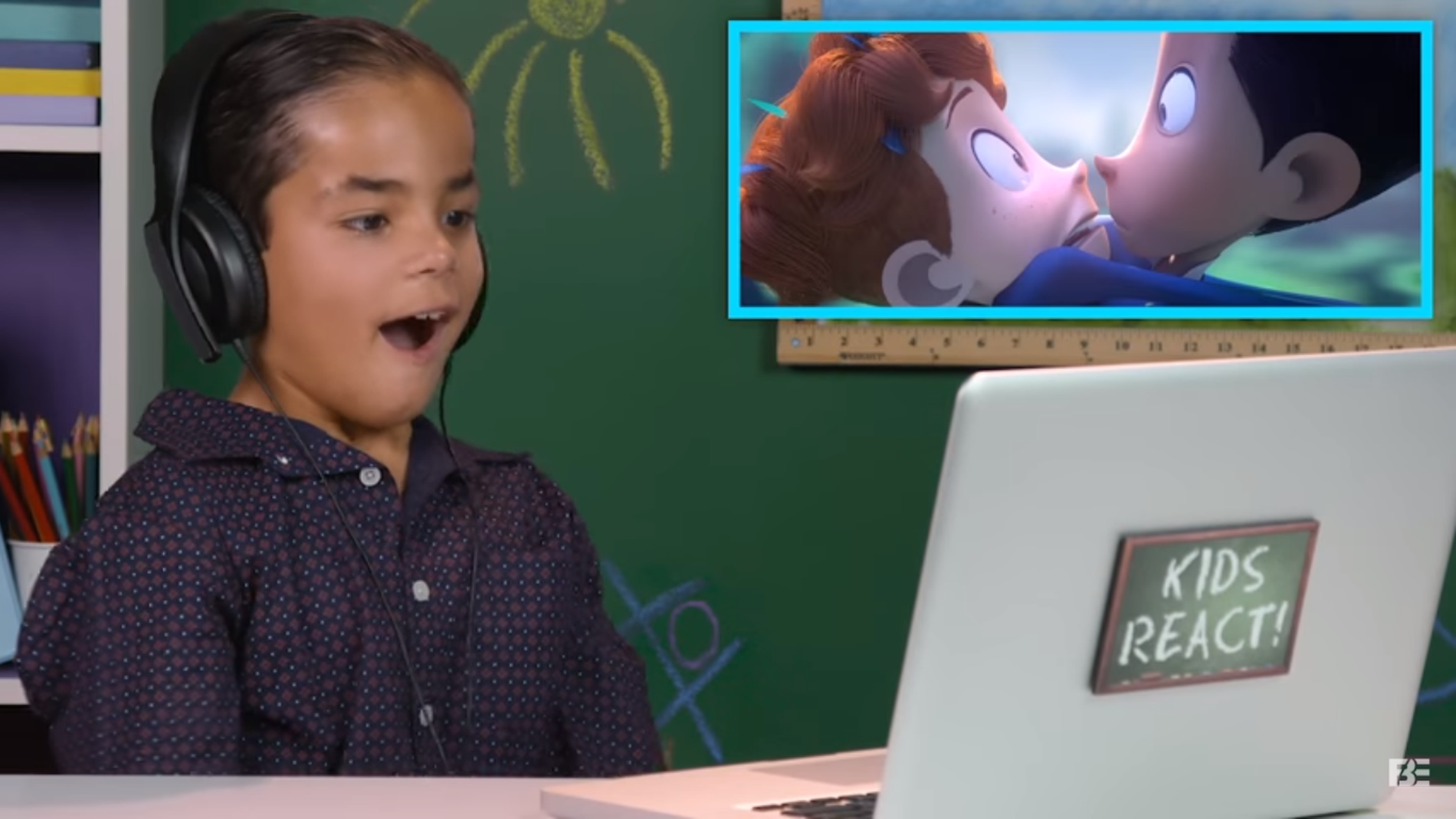 Niños reaccionan a corto en YouTube
