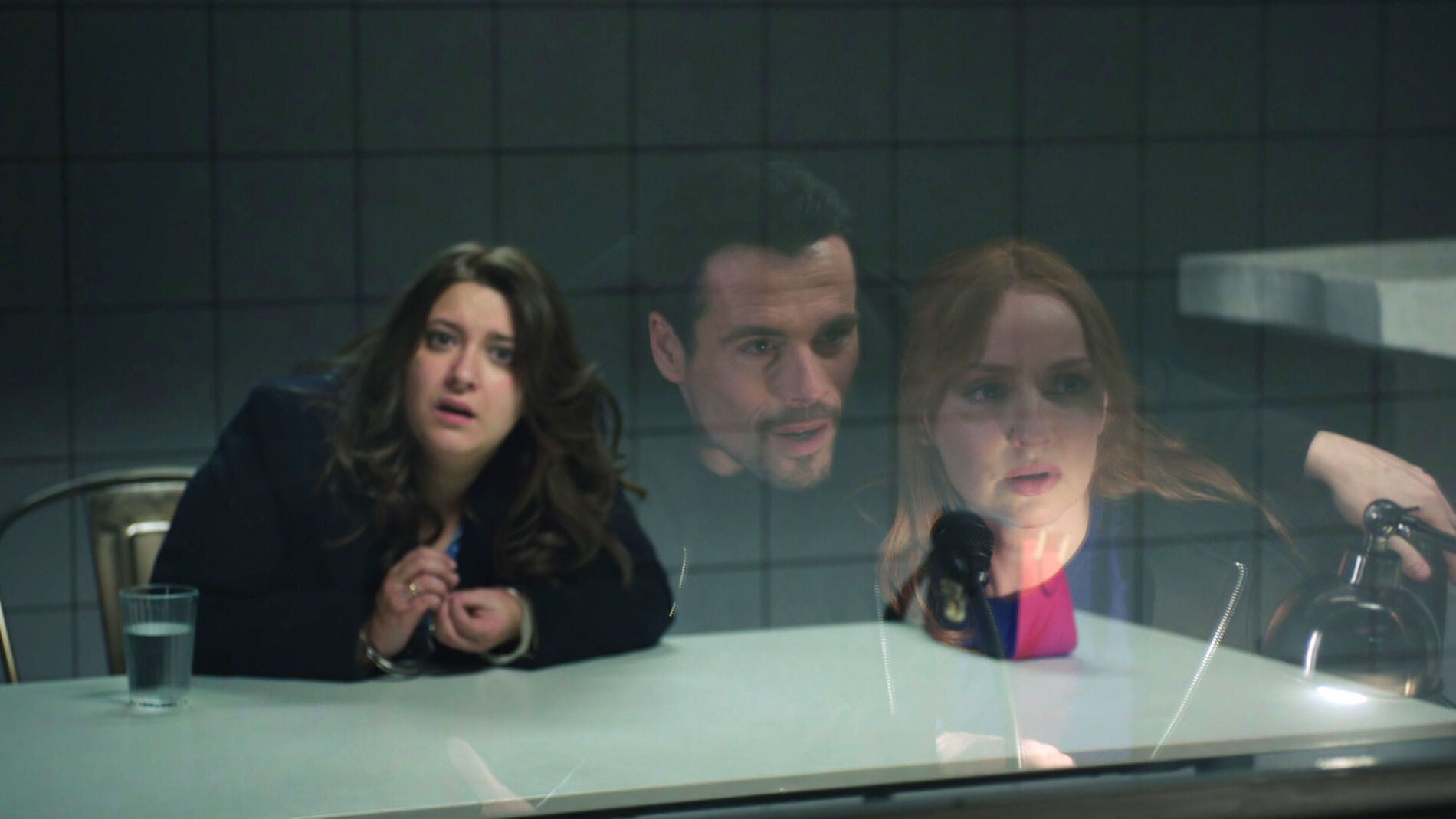 Elena descubre la nueva faceta oculta de su hijo