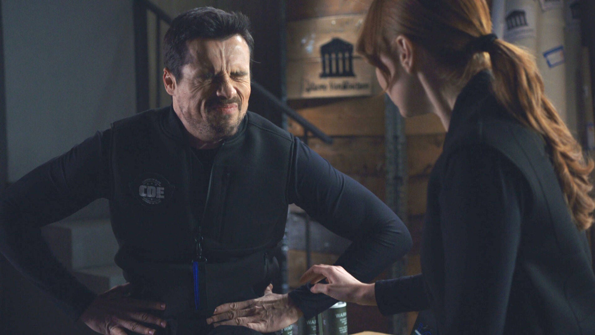 Un apret&oacute;n y una fiesta sorpresa dejan al &lsquo;Cuerpo de &Eacute;lite&rsquo; con el culo al aire