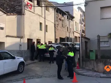 Llegada a los registros del presunto autor del doble crimen de Susqueda Llegada a los registros del presunto autor del doble crimen de Susqueda