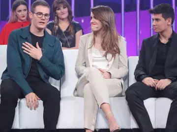 Raúl Gómez junto a Amaia y Alfred Raúl Gómez junto a Amaia y Alfred